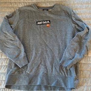 Nike crewneck
